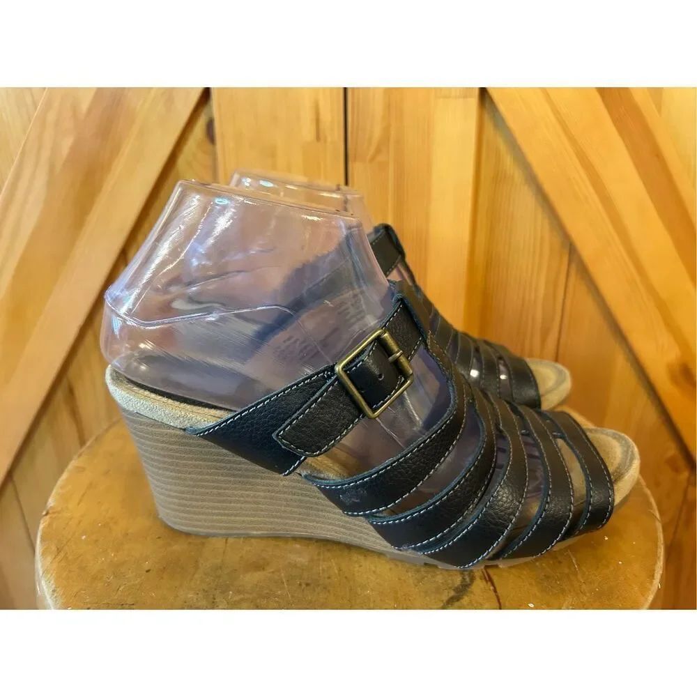 Eddie‎ Bauer Black Leather Wedge Strap Sandals with Buckle Size 9M